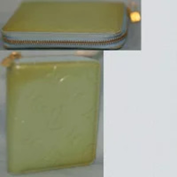 Louis Vuitton Handbags - Louis Vuitton Vernis Zippered Wallet Bloom Baby Blue